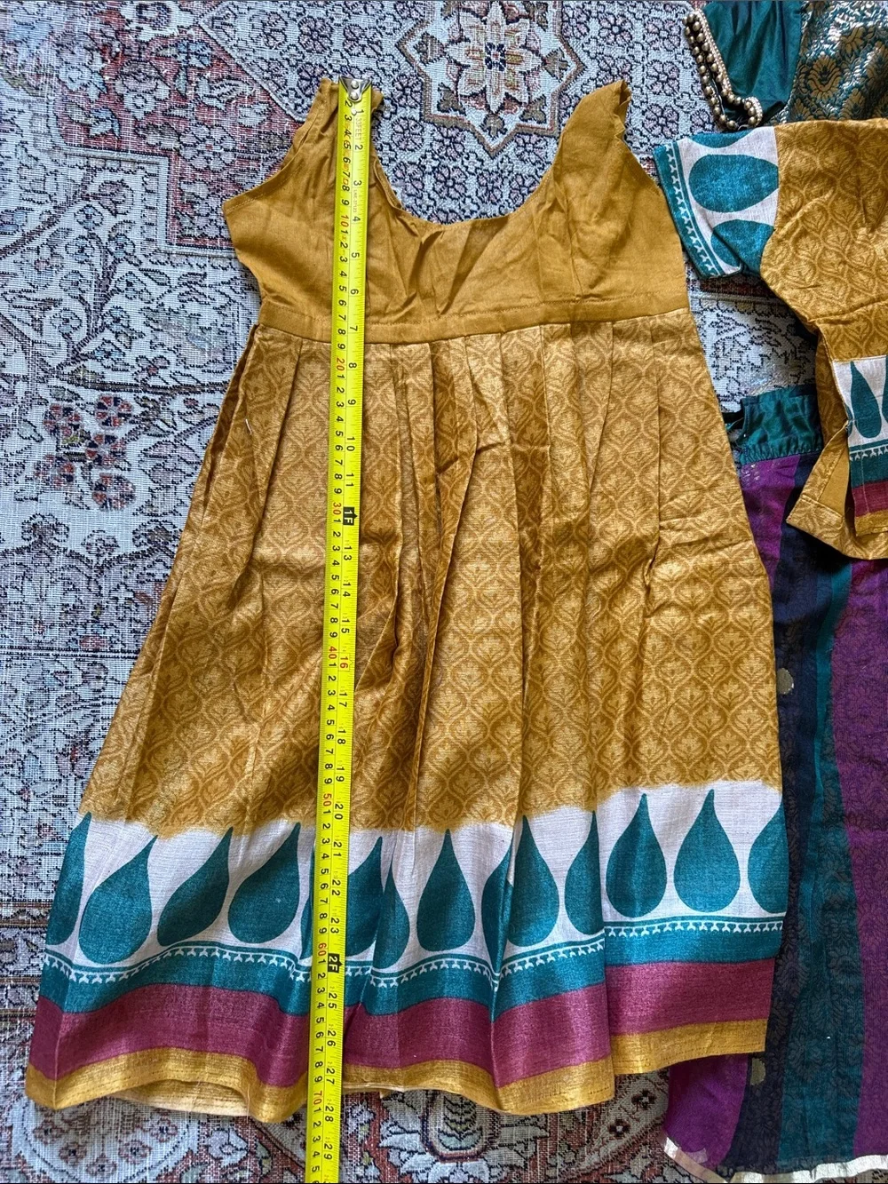 Lot of 3 Traditional dresses size girls 5-8 see measurements 💚💜💛